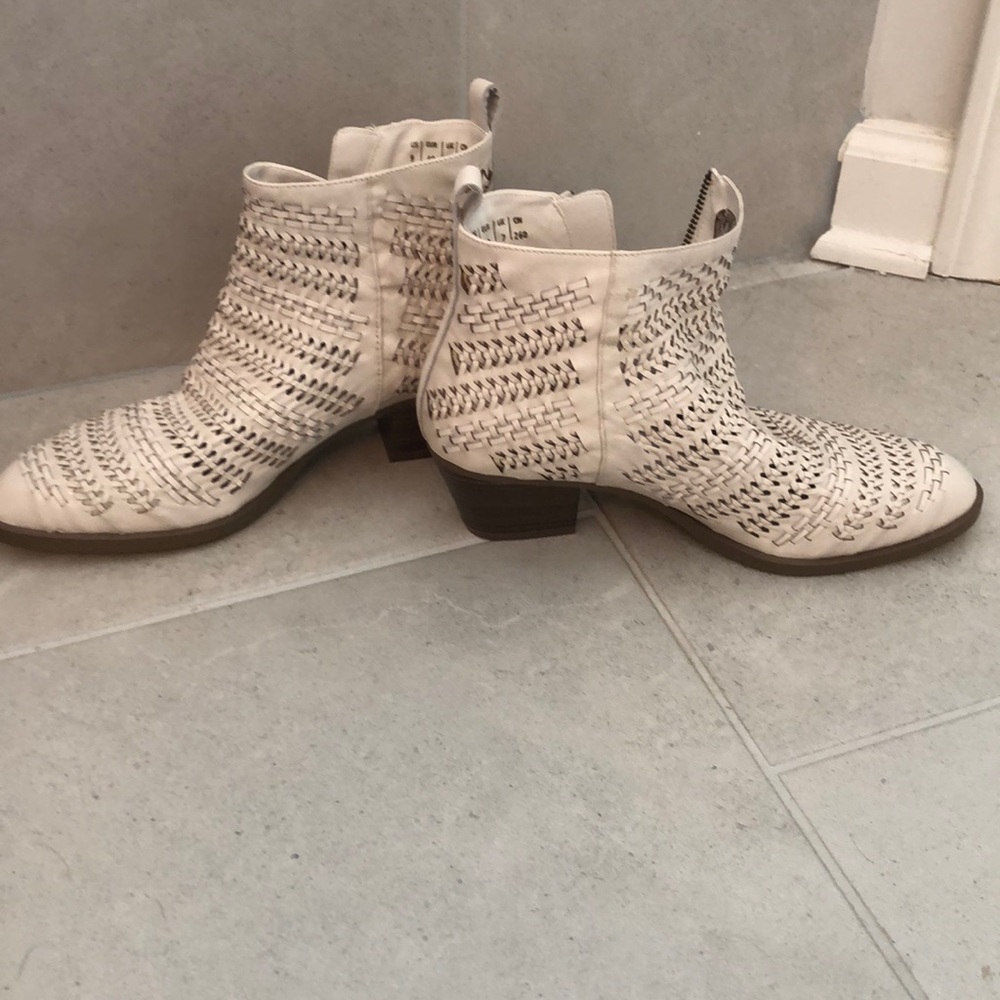 Gap White booties